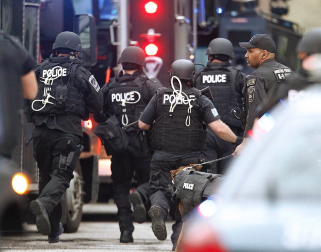 manhunt-boston-marathon-bombing-suspects-watertown-1